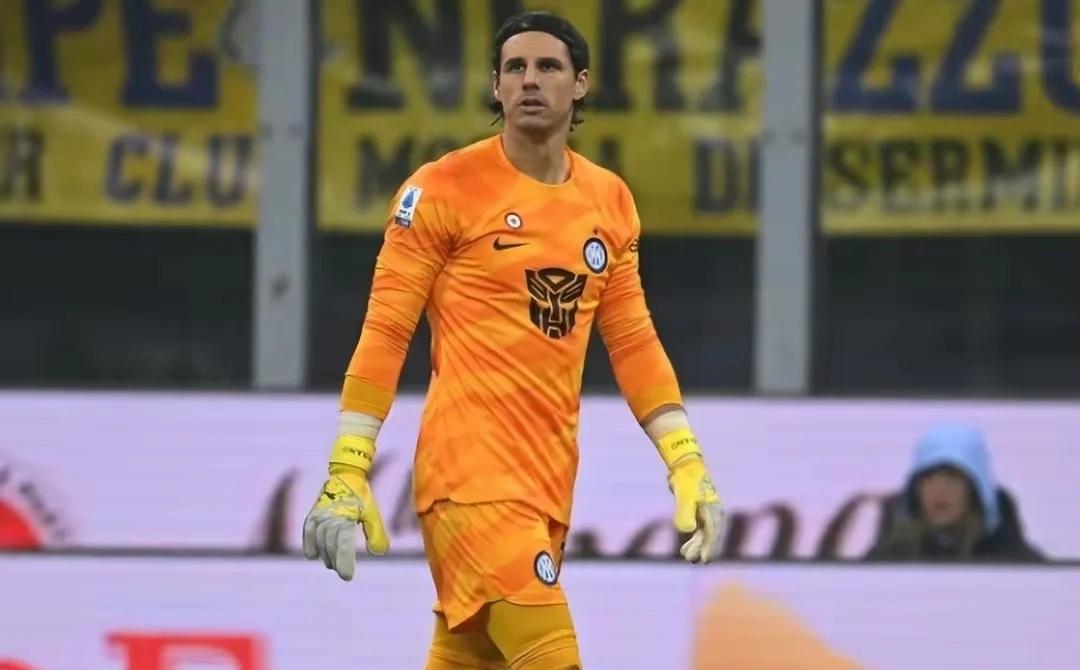 包含拜仁慕尼黑客场大胜，诺伊尔无愧世界第一门将的词条