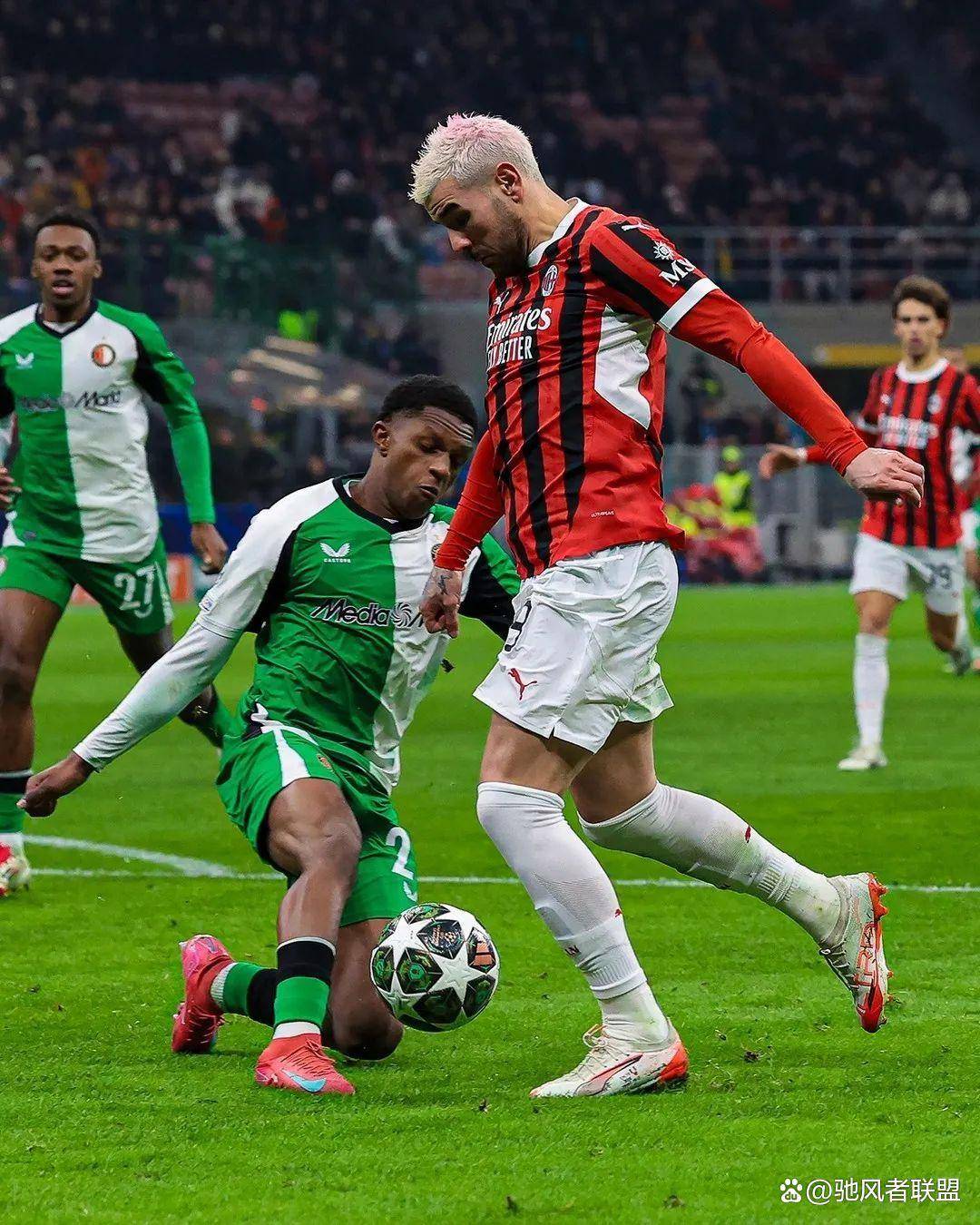 瓦伦西亚击败对手，AC米兰双杀