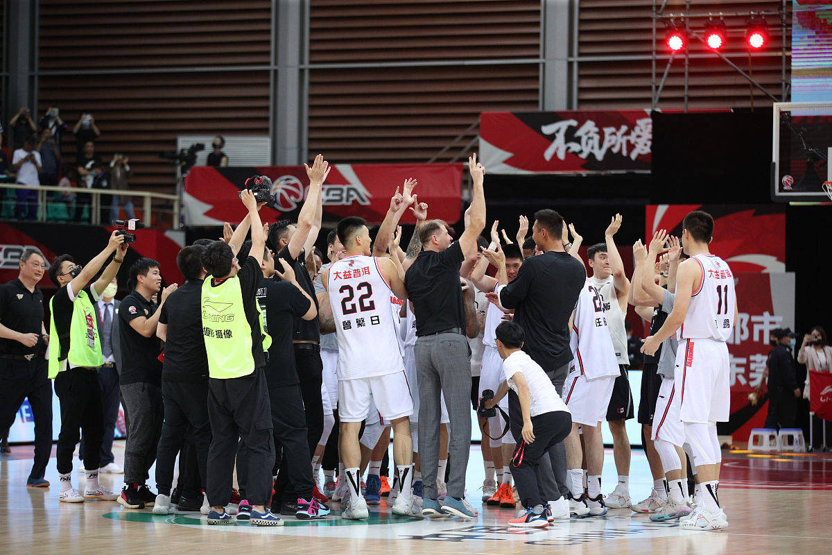 雷火电竞入驻-浙江男篮客场对抗四川队，角逐东部领袖
