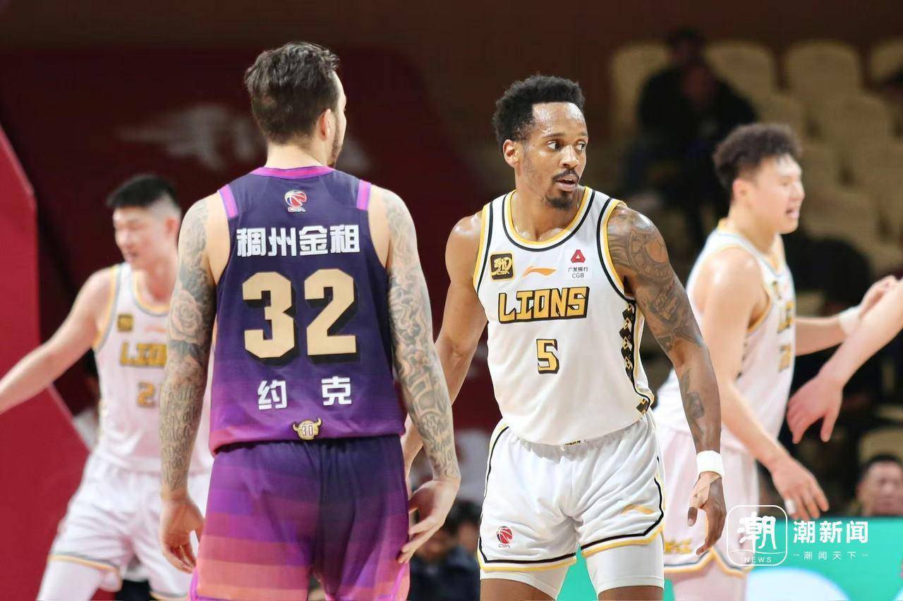 浙江男篮客场对抗四川队，角逐东部领袖