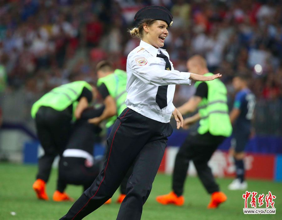 雷火电竞网站-法国队鏖战印度队，黄鸭组合统治全场的简单介绍