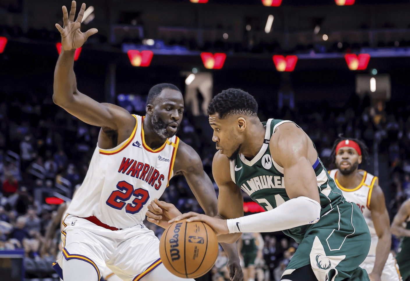 雷火电竞app-热火绝杀雷霆，字母哥统治全场