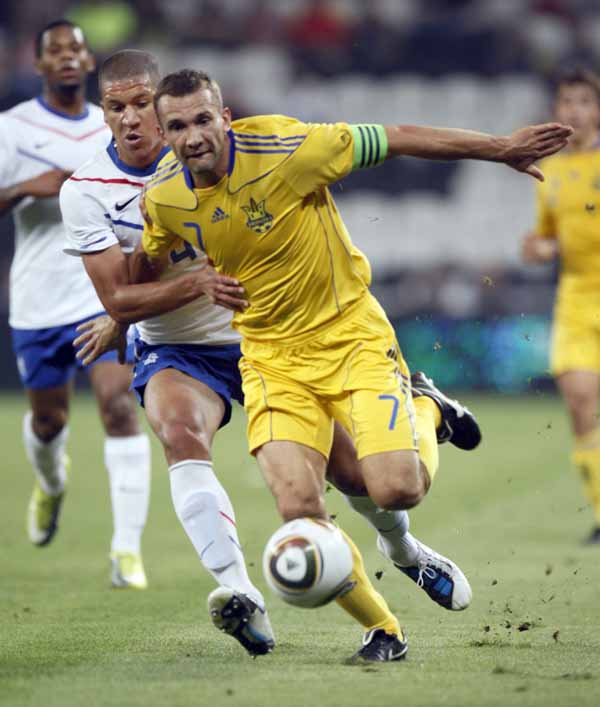 雷火电竞亚洲先驱-乌克兰横扫荷兰，法比尼奥状态火热