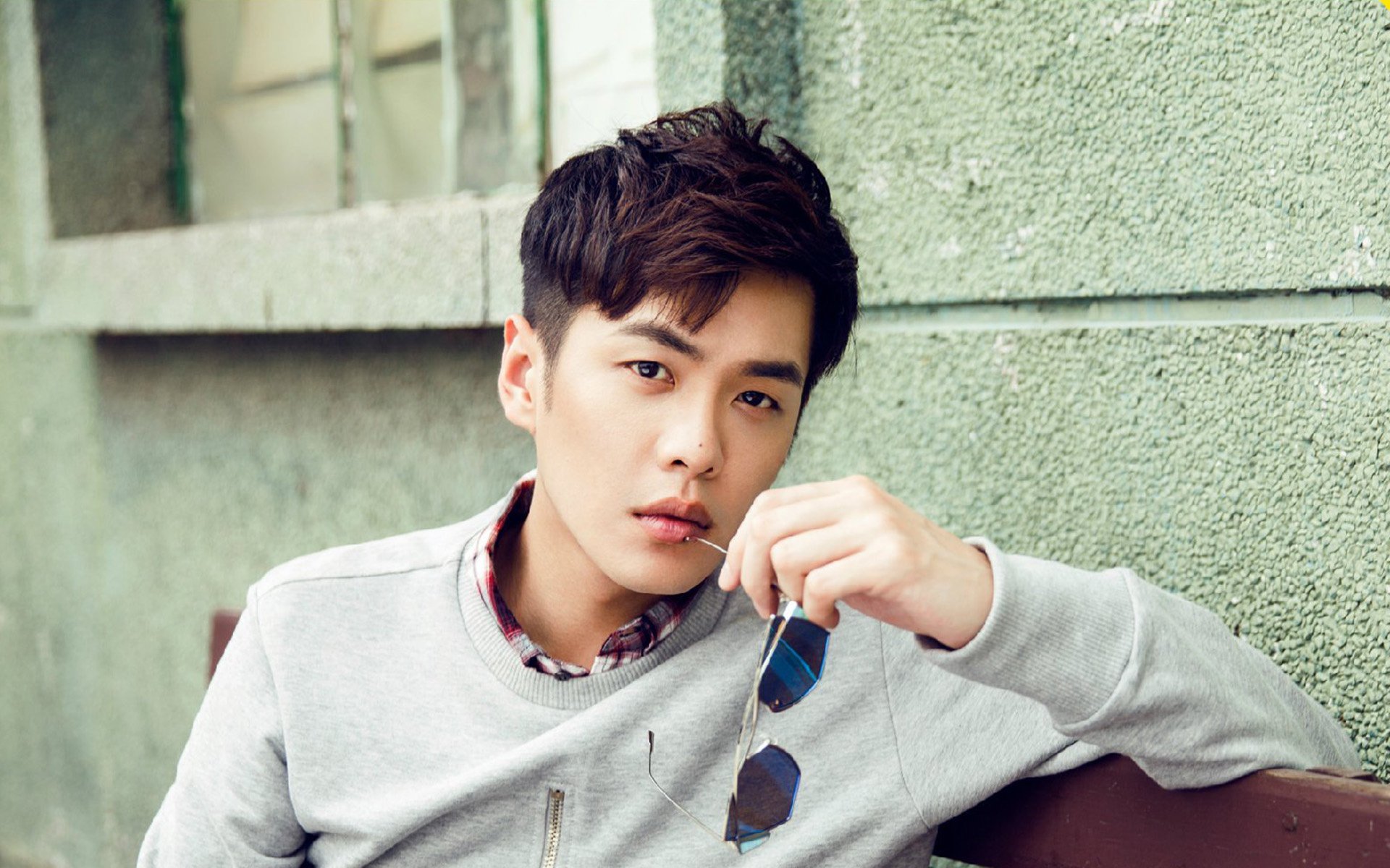 雷火电竞下载-救赎与传承，当绿军新王登基，勇士已翻开新章