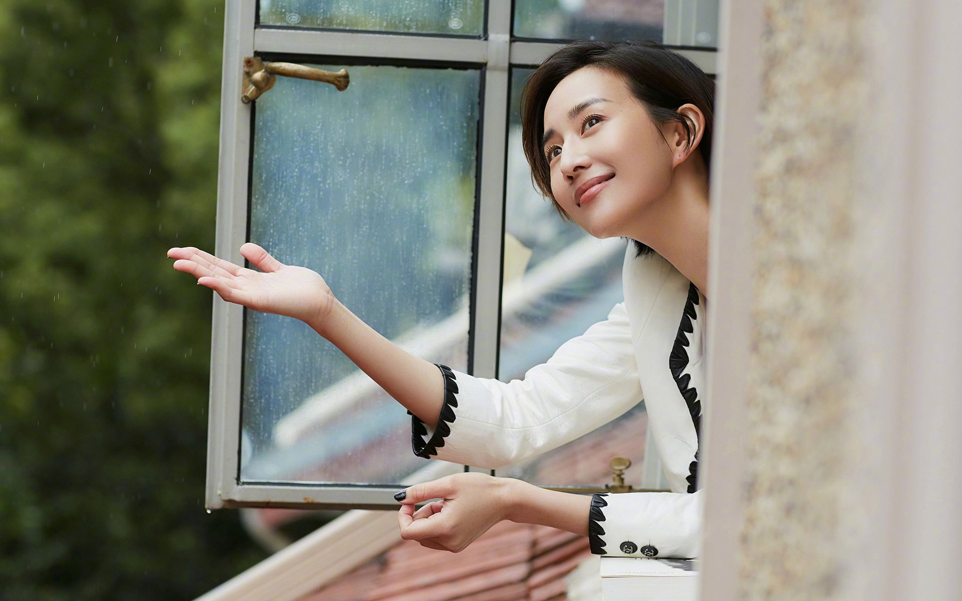 雷火电竞网站-赛道式胜利，步行者用F1节奏火力压制灰熊，霍勒迪在另一赛场完成进站超越