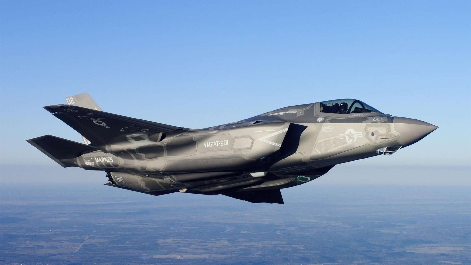 雷火电竞网站-跨界的王权，当詹姆斯在温布利戴上王冠，孟菲斯的巨熊已撕碎奥兰多的梦